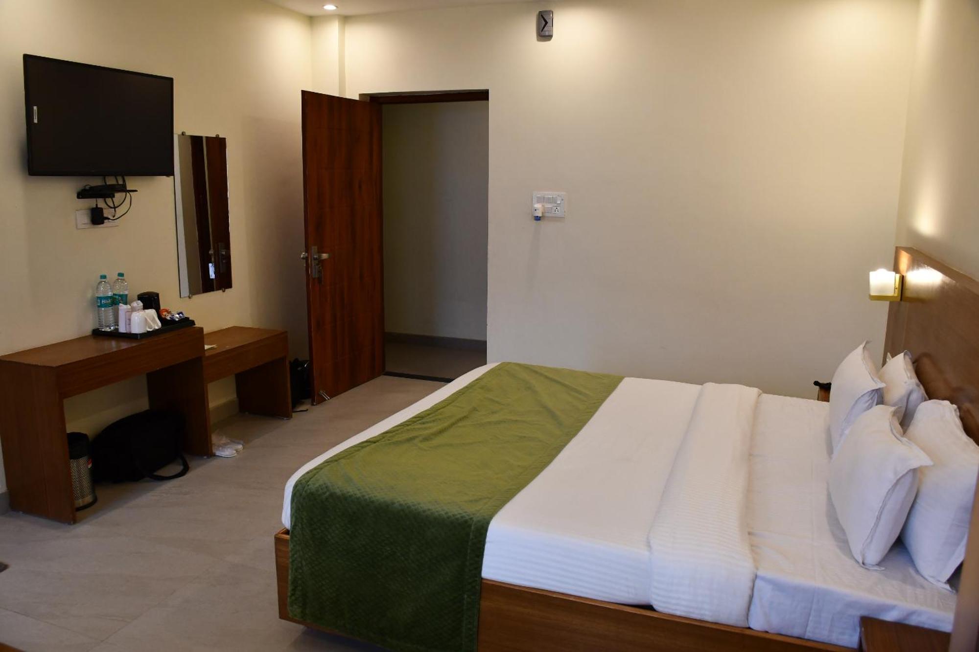 רישיקש Shivansh Green Resort מראה חיצוני תמונה